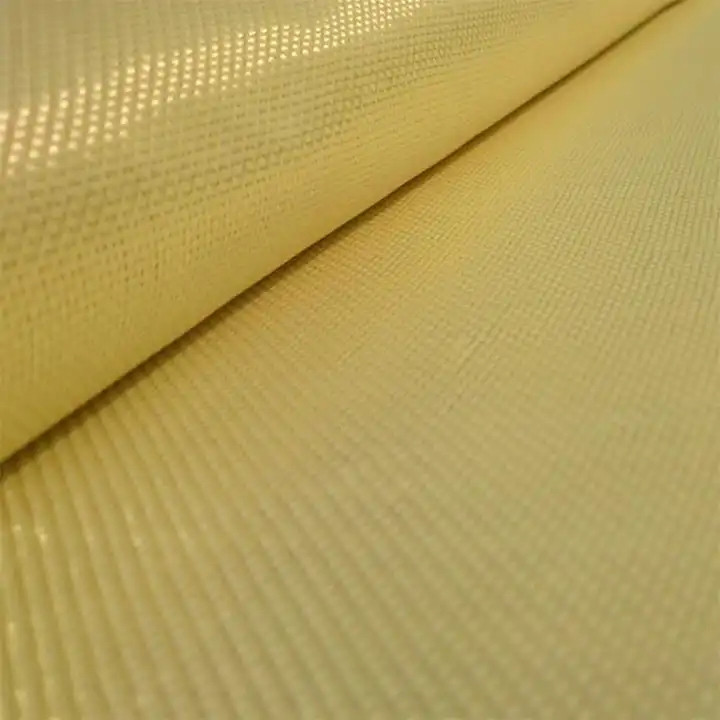 تصویری از الیاف کولار (Kevlar)، مادهای سبک و فوقالعاده مقاوم با کاربردهای گسترده در صنایع نظامی، خودروسازی، هوافضا و تجهیزات محافظتی